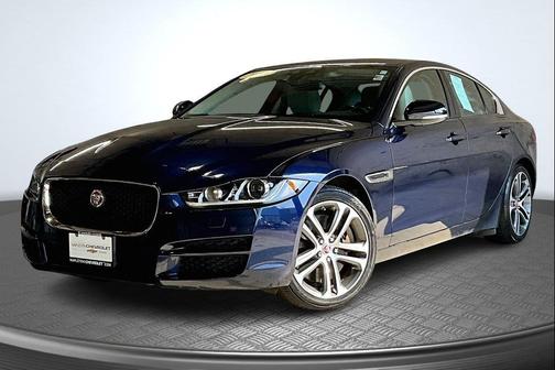 2017 Jaguar XE 35t Premium