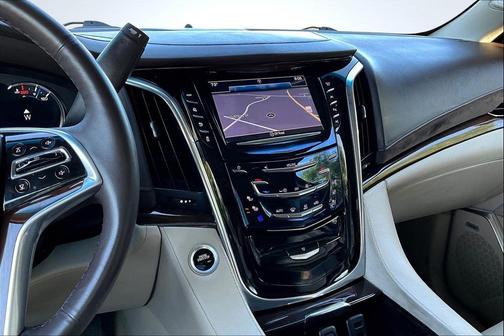2017 Cadillac Escalade Premium Luxury