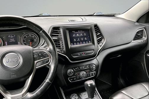 Bright White Clearcoat 2019 Jeep Cherokee Latitude Plus