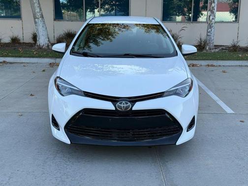 Super White 2017 Toyota Corolla L