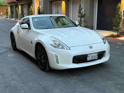 2016 Nissan 370Z Base