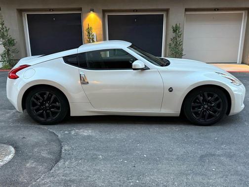 2016 Nissan 370Z Base