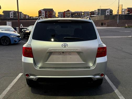 2010 Toyota Highlander SE