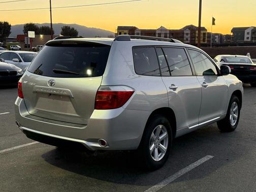 2010 Toyota Highlander SE