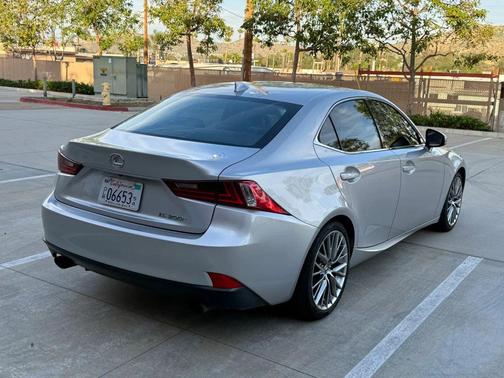 2016 Lexus IS 200t Base