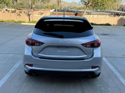 2018 Mazda Mazda3 Touring