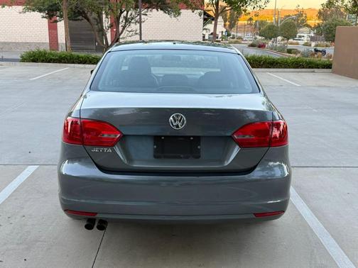 Gray 2012 Volkswagen Jetta S