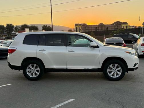 2013 Toyota Highlander Base Plus