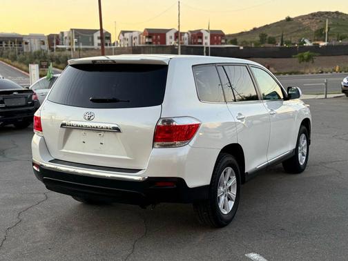 2013 Toyota Highlander Base Plus