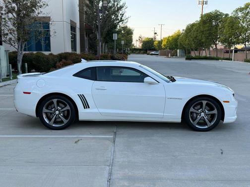 Summit White 2013 Chevrolet Camaro 1SS