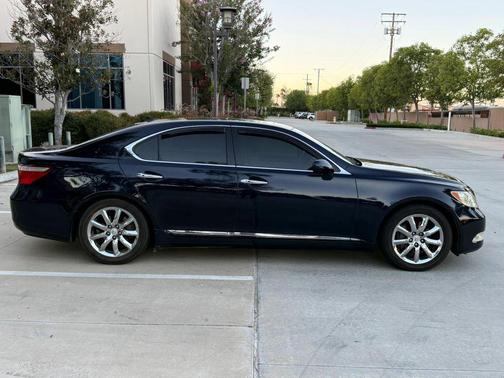 Blue 2007 Lexus LS 460 Base