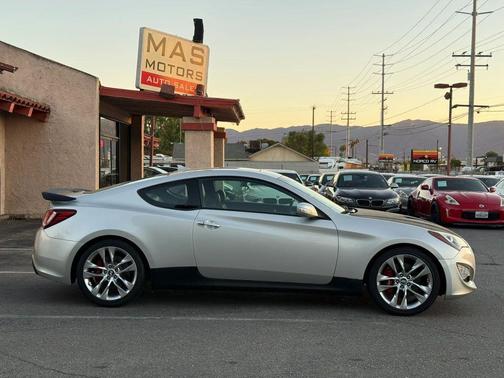 Silver 2013 Hyundai Genesis Coupe 3.8 Track