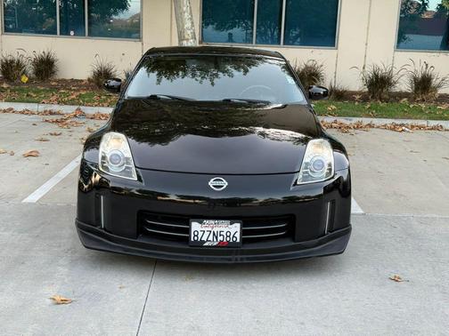 Magnetic Black Pearl 2008 Nissan 350Z Enthusiast