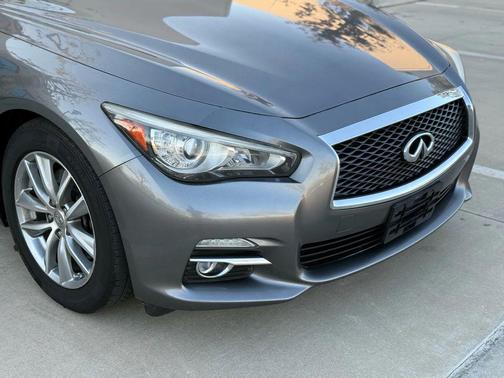 2015 INFINITI Q50 Premium