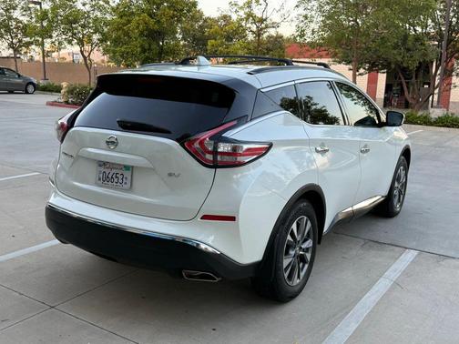Pearl White 2016 Nissan Murano SV