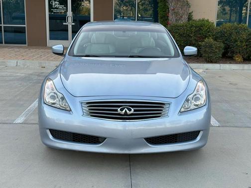 2010 INFINITI G37 Base