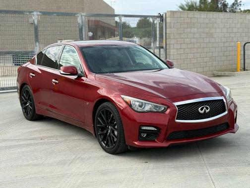 2015 INFINITI Q50 Sport