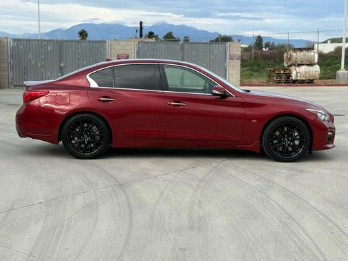 2015 INFINITI Q50 Sport