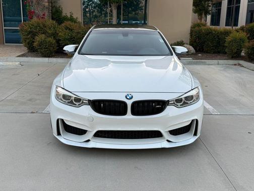 White 2015 BMW M4 Base
