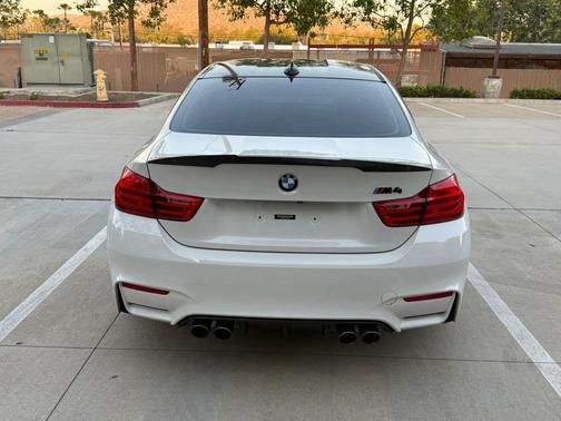 White 2015 BMW M4 Base