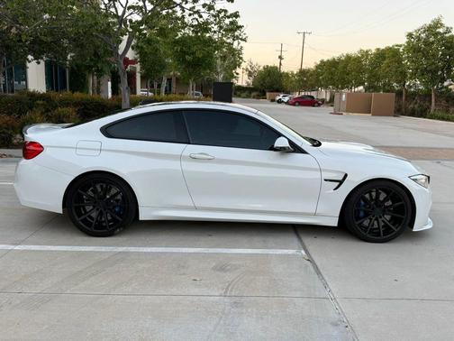White 2015 BMW M4 Base