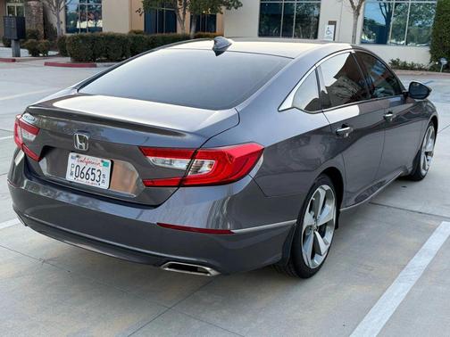 2018 Honda Accord Touring 2.0T