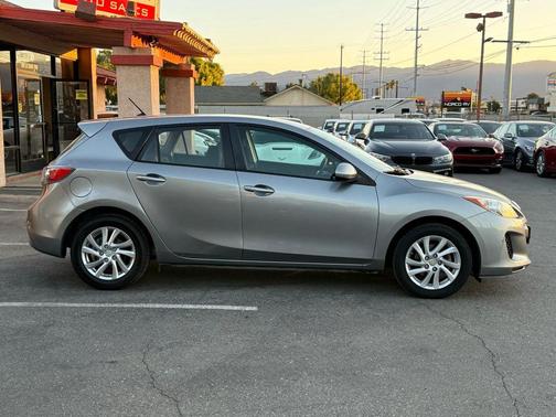 2012 Mazda Mazda3 i Touring