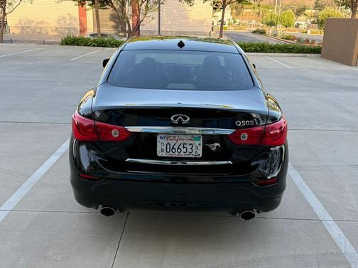 Black 2015 INFINITI Q50 Sport