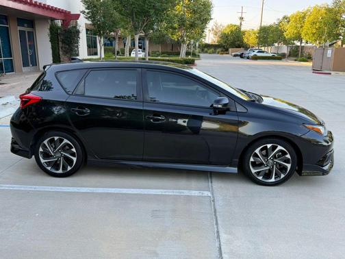 Black Sand Pearl 2018 Toyota Corolla iM Base
