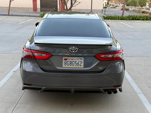 Brown 2018 Toyota Camry SE