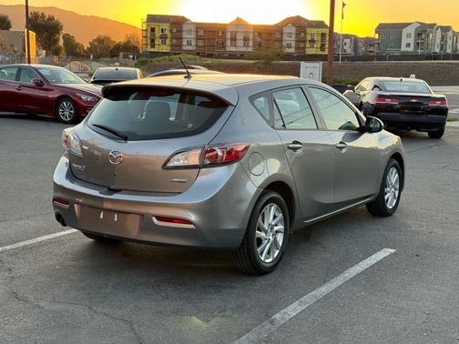 2012 Mazda Mazda3 i Touring