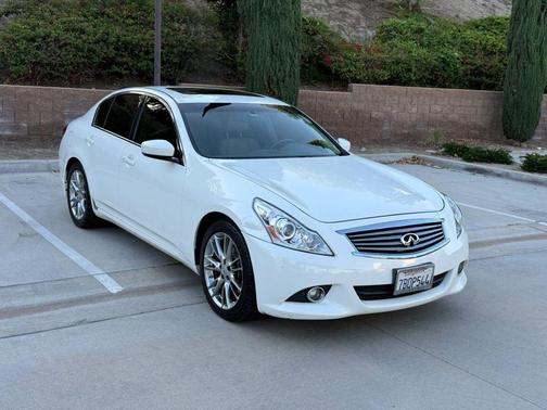 Moonlight White 2013 INFINITI G37 Journey