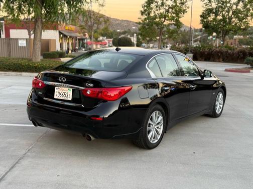 2014 INFINITI Q50 Premium