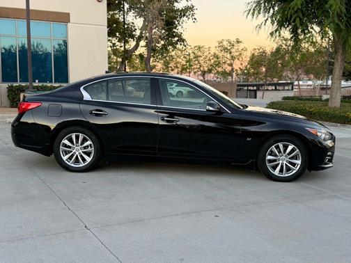 2014 INFINITI Q50 Premium