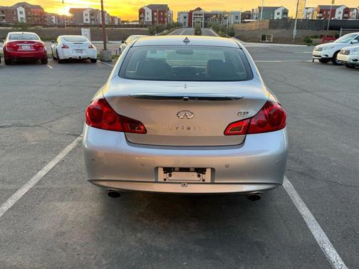 2012 INFINITI G37 Journey