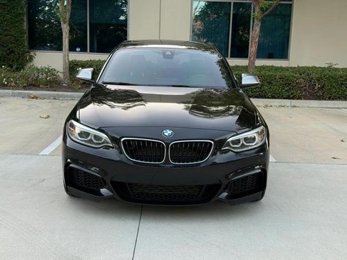 Black Sapphire Metallic 2016 BMW M2 Base