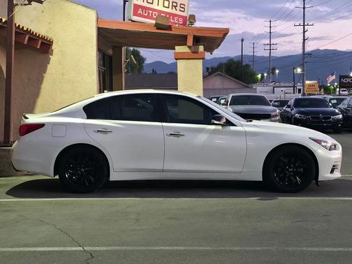 2015 INFINITI Q50 Premium