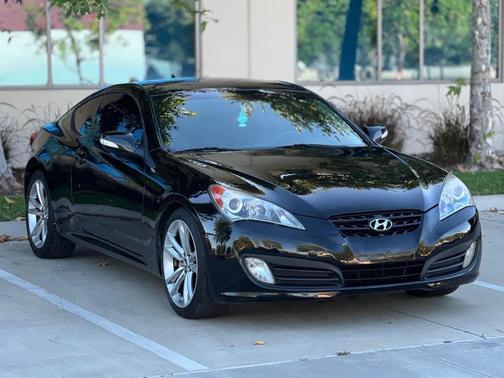2012 Hyundai Genesis Coupe 3.8 Track