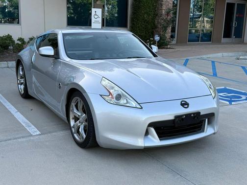 Brilliant Silver Metallic 2009 Nissan 370Z Touring