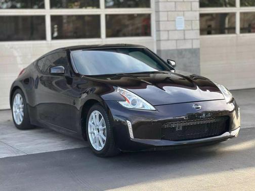2017 Nissan 370Z Base