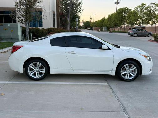 Winter Frost Pearl 2012 Nissan Altima 2.5 S