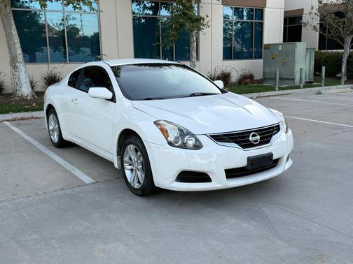 Winter Frost Pearl 2012 Nissan Altima 2.5 S
