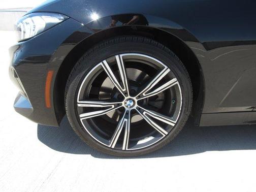 Black Sapphire Metallic 2024 BMW 330 i