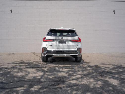 Alpine White 2025 BMW X1 xDrive28i