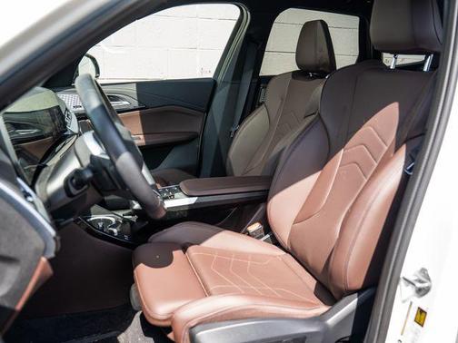 Alpine White 2025 BMW X1 xDrive28i