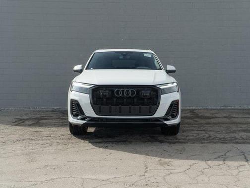2026 Audi Q7 55 Premium Plus
