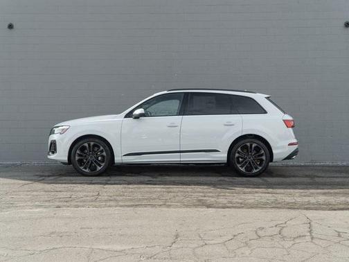 2026 Audi Q7 55 Premium Plus