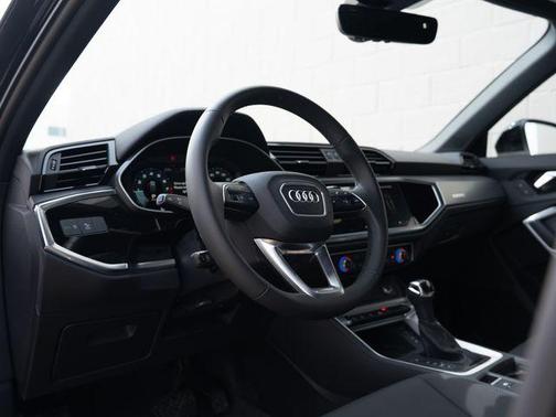 Mythos Black Metallic 2025 Audi Q3 Premium 45 TFSI S line quattro Tiptronic