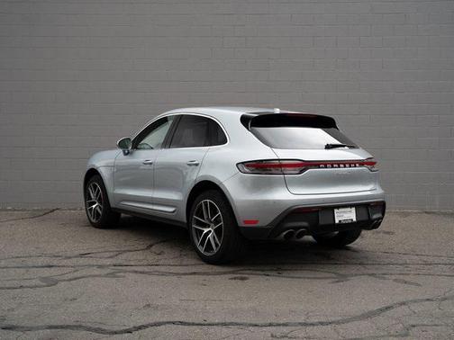 2022 Porsche Macan Base