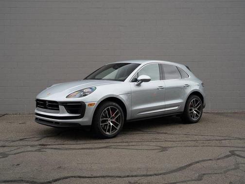 2022 Porsche Macan Base